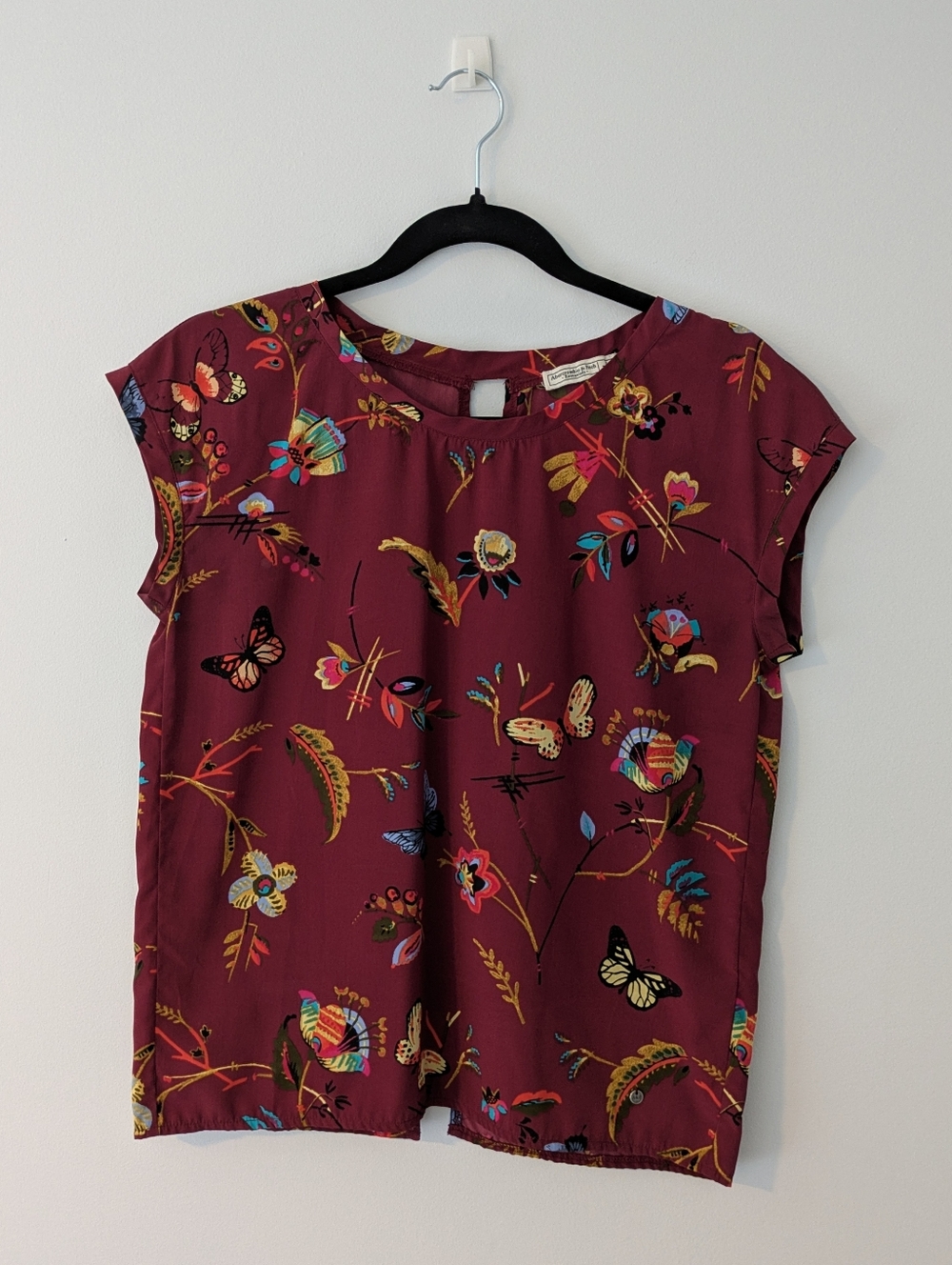 Abercrombie & Fitch Burgundy Floral Butterfly Short Sleeve Top